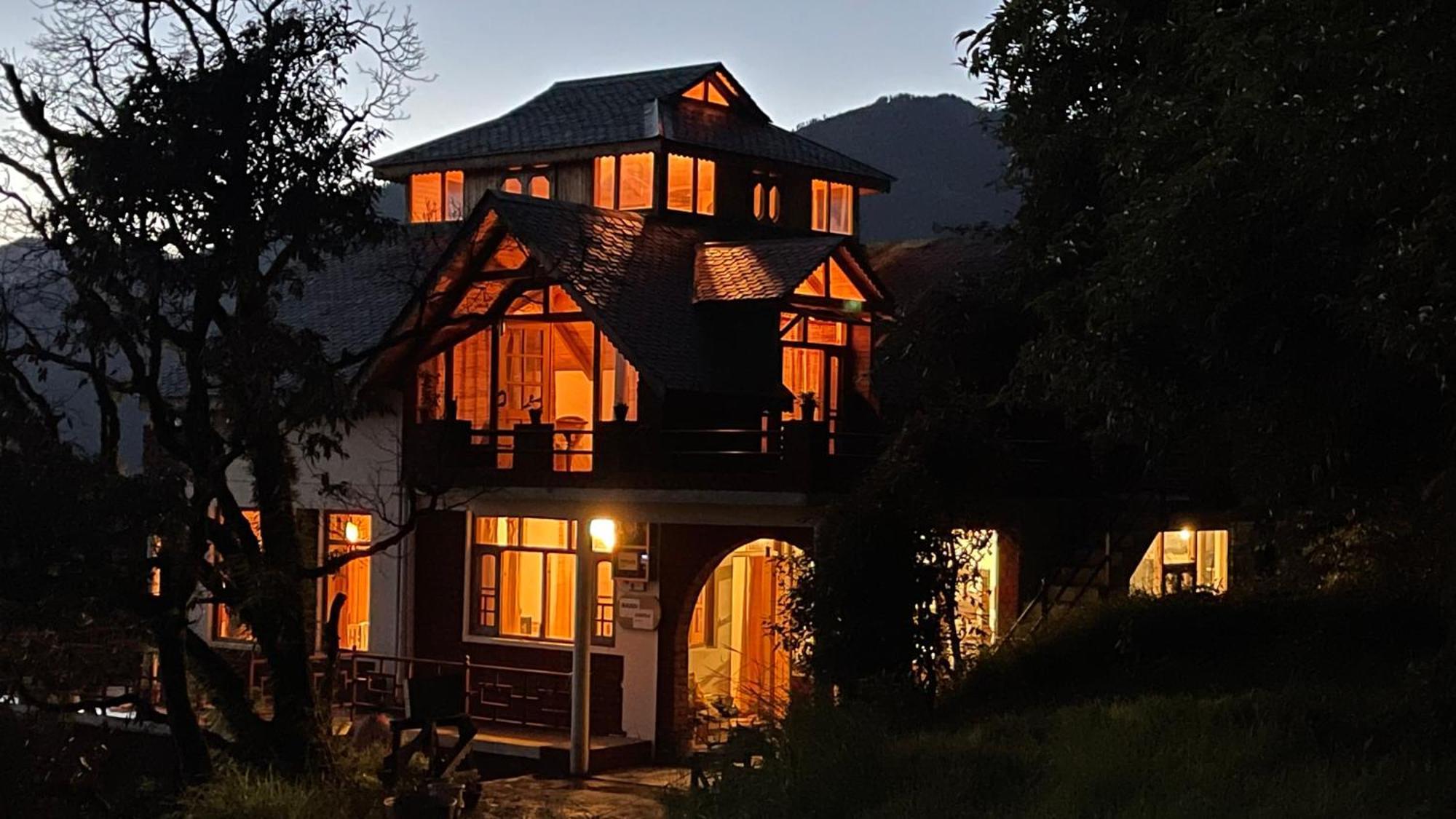 Apartmán Naddi Castle McLeod Ganj Exteriér fotografie
